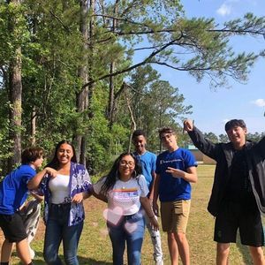 Meet your Posher, Cynthia